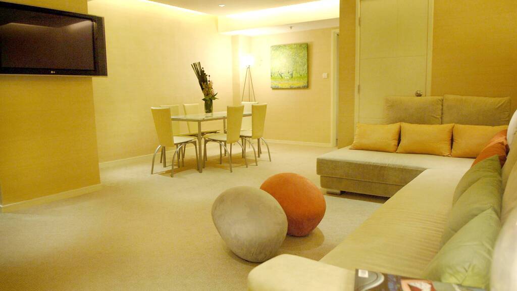 Cosmo 2-Bedroom Suite - From HK$ 2,288nett per night