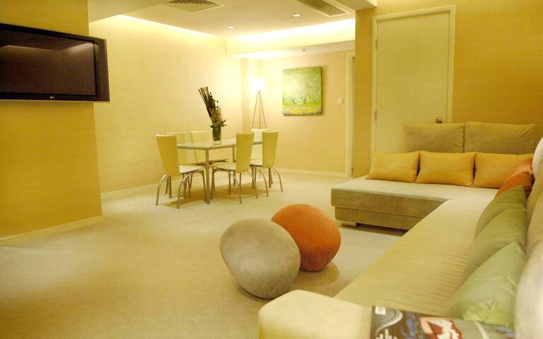 Cosmo 2-Bedroom Suite - From HK$ 2,288nett per night